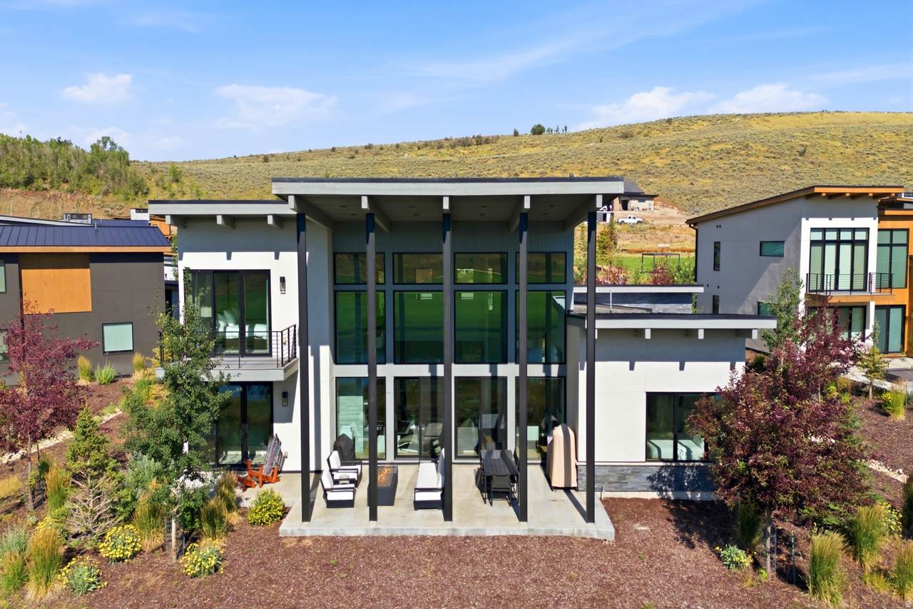 5802 Cobalt Cir - Photo 1
