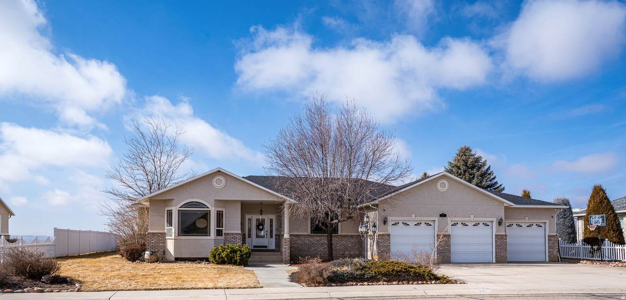1135 Park Ridge Dr - Photo 1