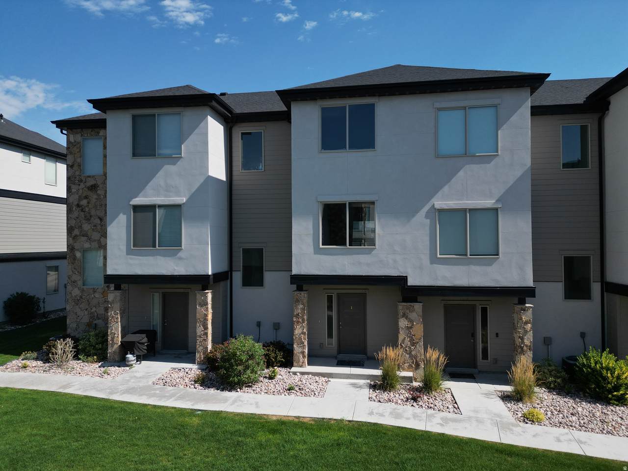 149 Autumn Ln - Photo 1