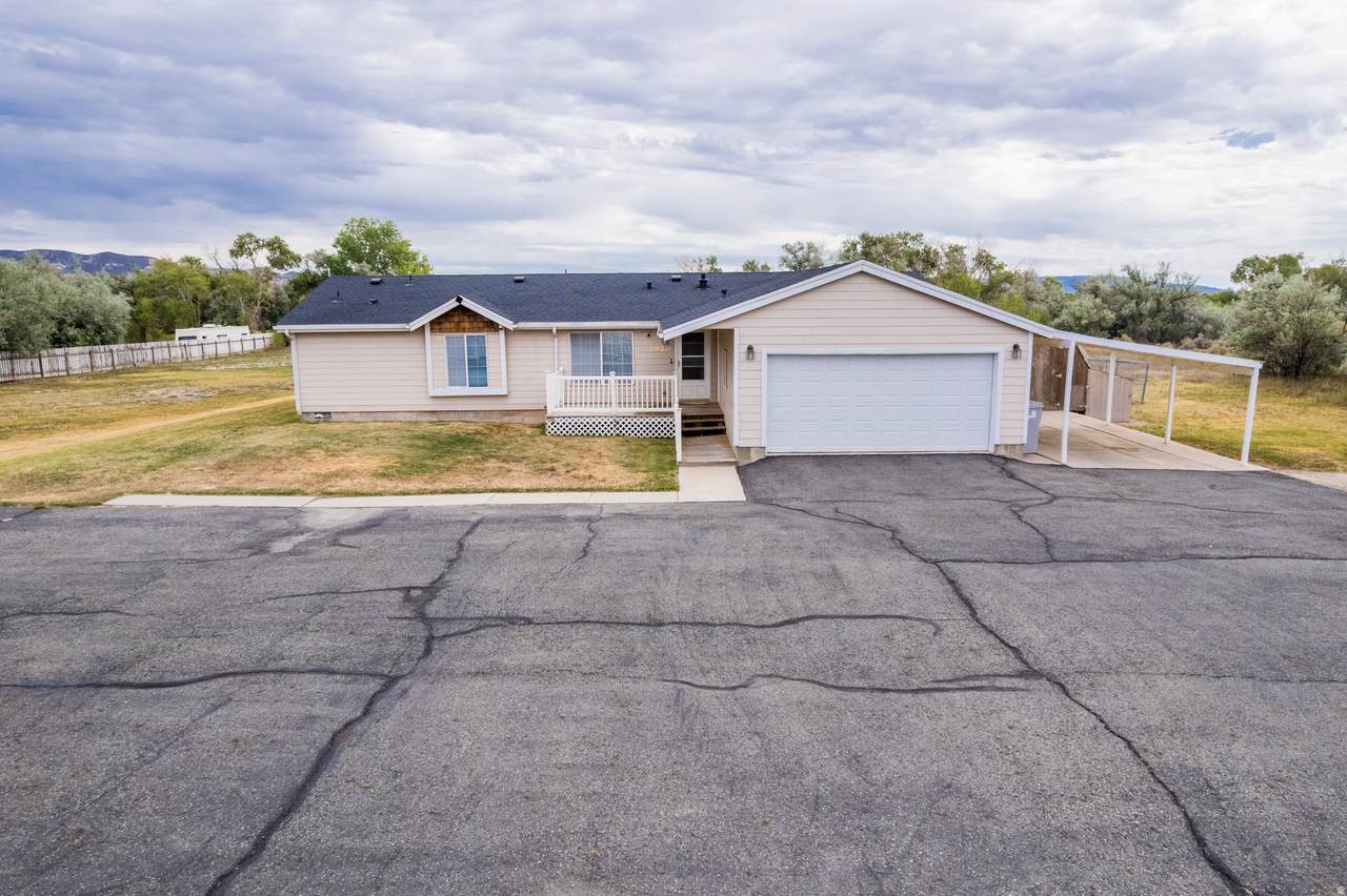 1920 Vernal Ave - Photo 1