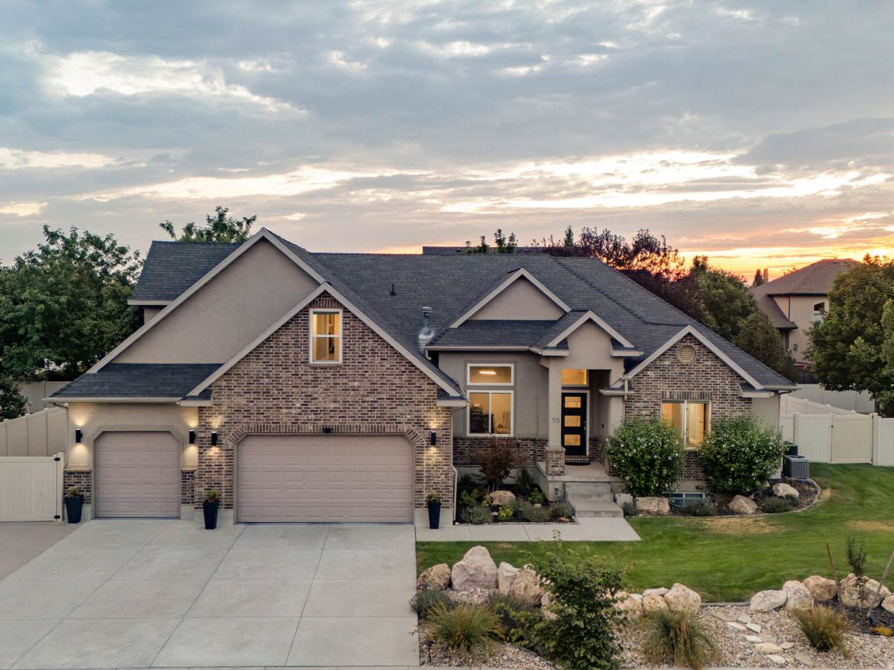 55 Sierra Way - Photo 1