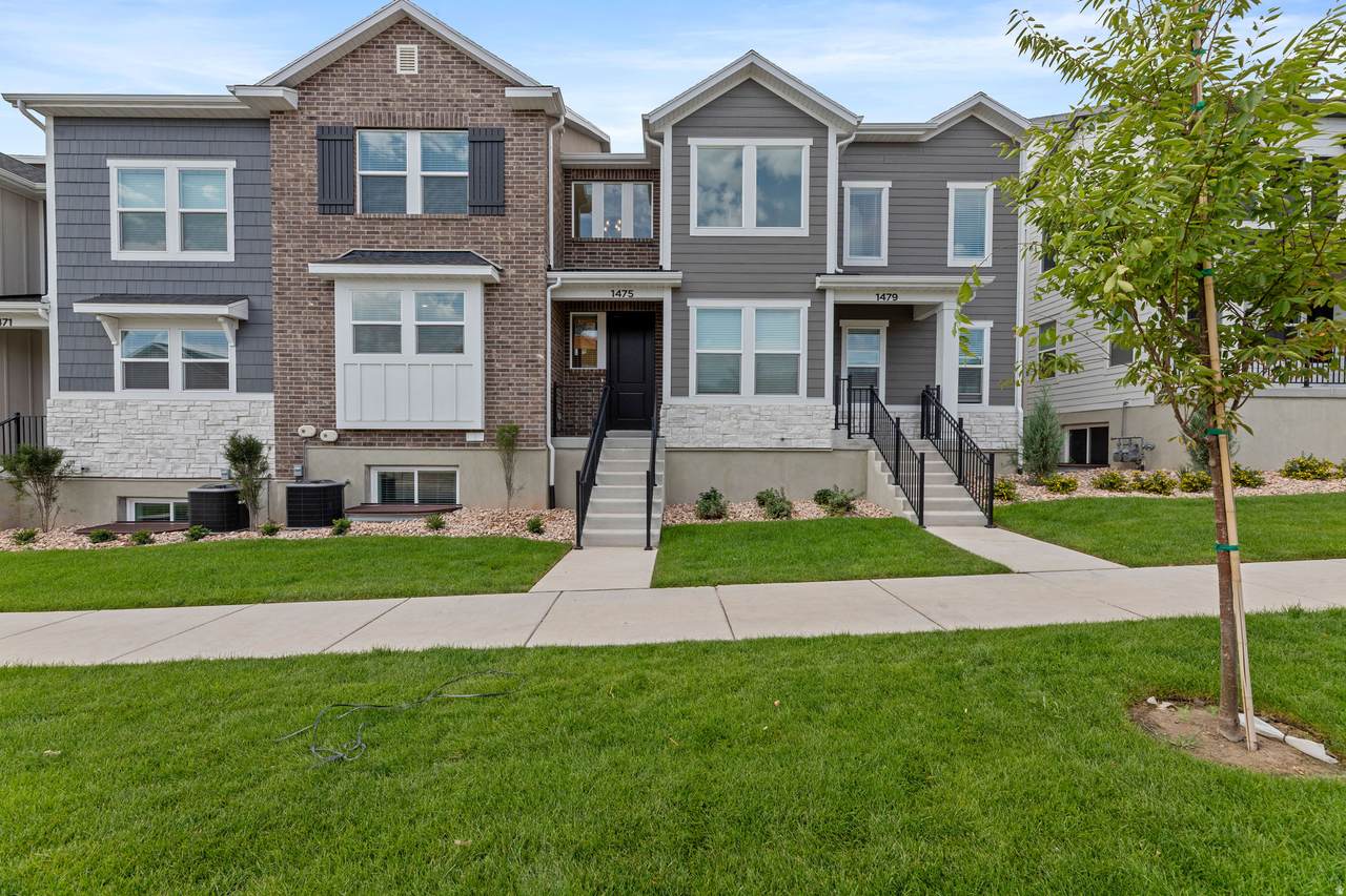 1475 Skyline Dr - Photo 1