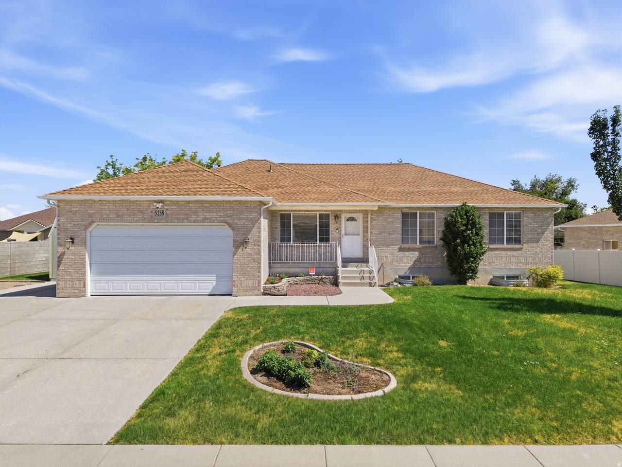 5258 Chester Rd - Photo 1