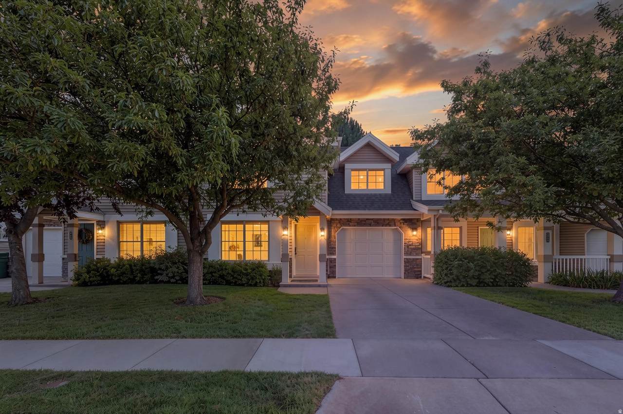 1064 Fort Ln - Photo 1
