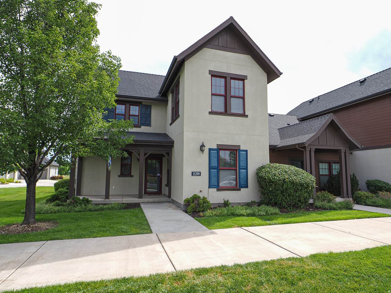 11209 Oakmond Rd - Photo 1