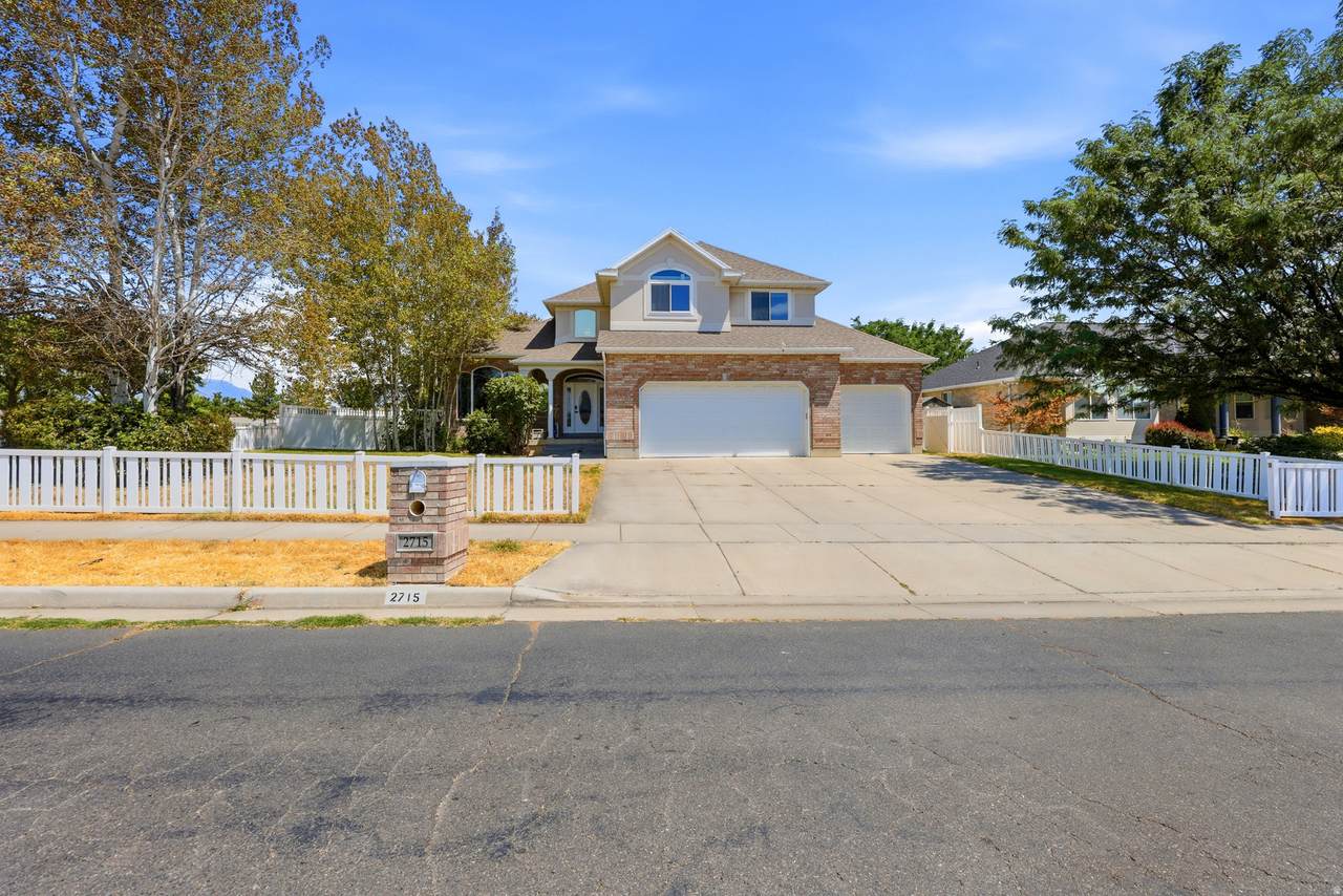 2715 800 - Photo 1