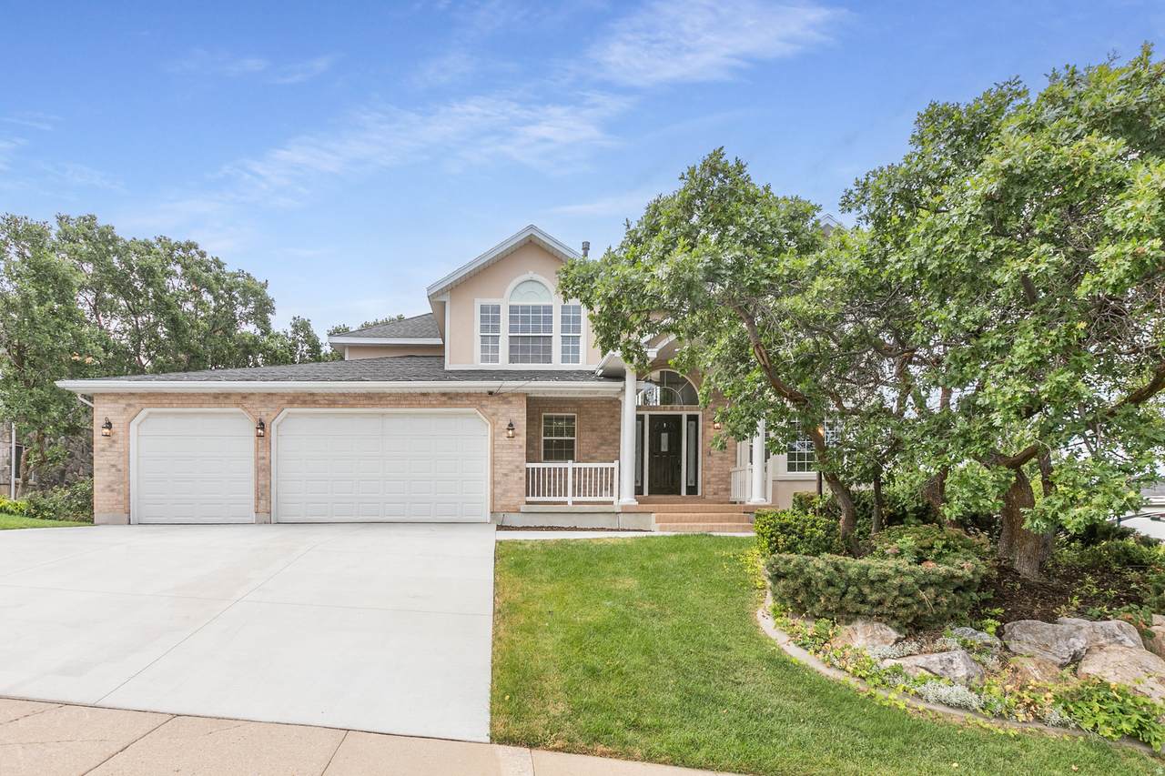 1921 Anasazi Dr - Photo 1