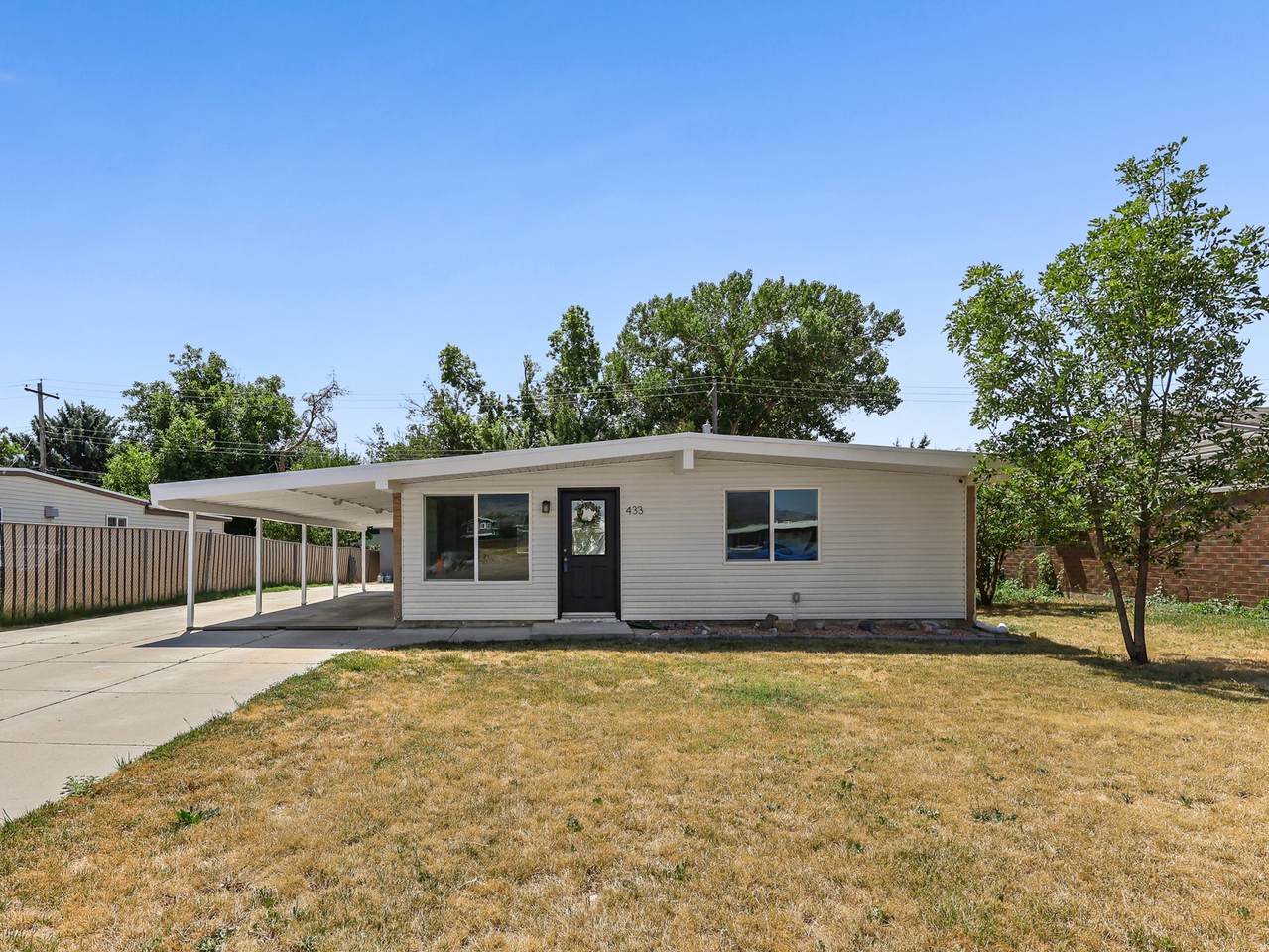 433 1100 - Photo 1