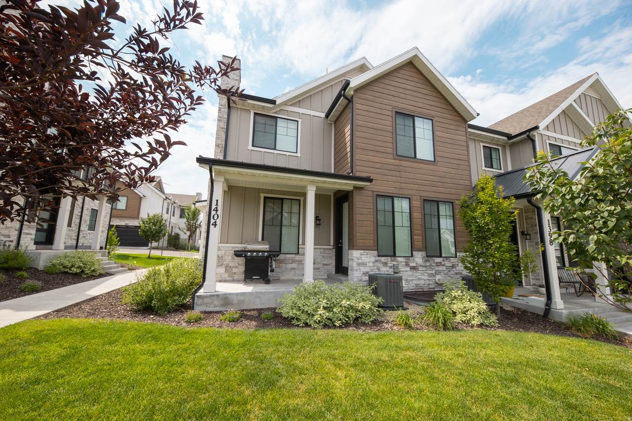 1404 Rustic Wood Ct - Photo 1