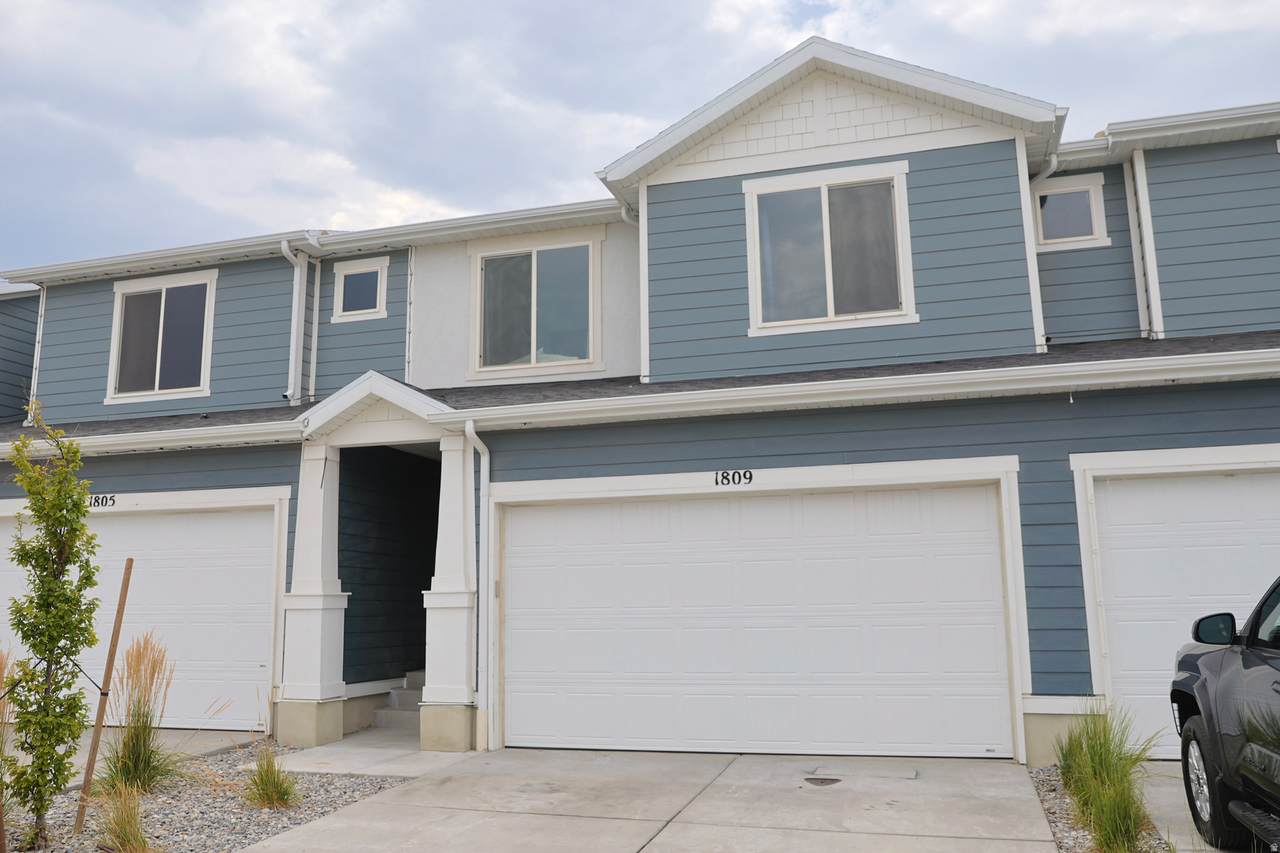 1809 Blue Iris Ave - Photo 1