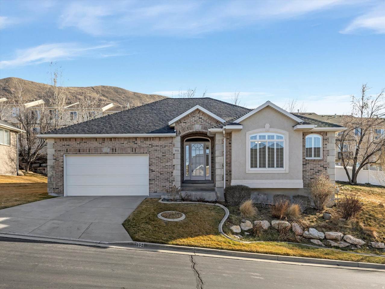 352 Haven Crest Rd - Photo 1