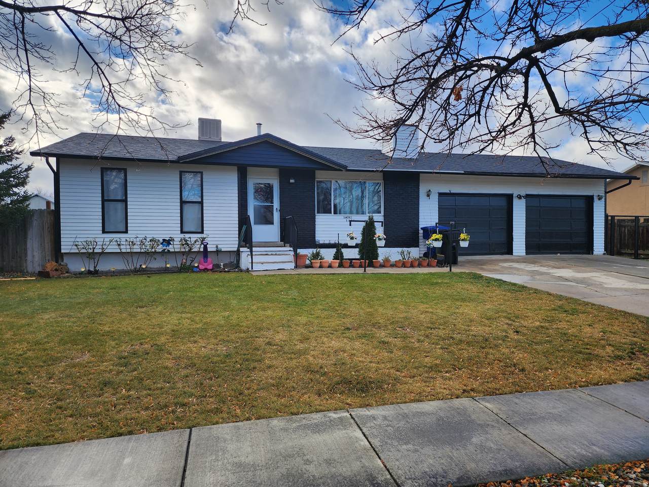 3759 Ettenmore Cir - Photo 1