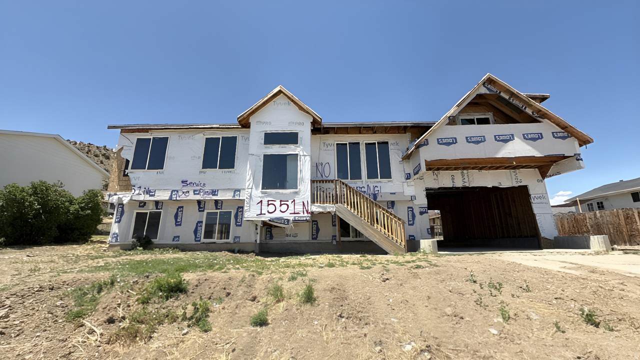 1551 Hilltop Dr - Photo 1