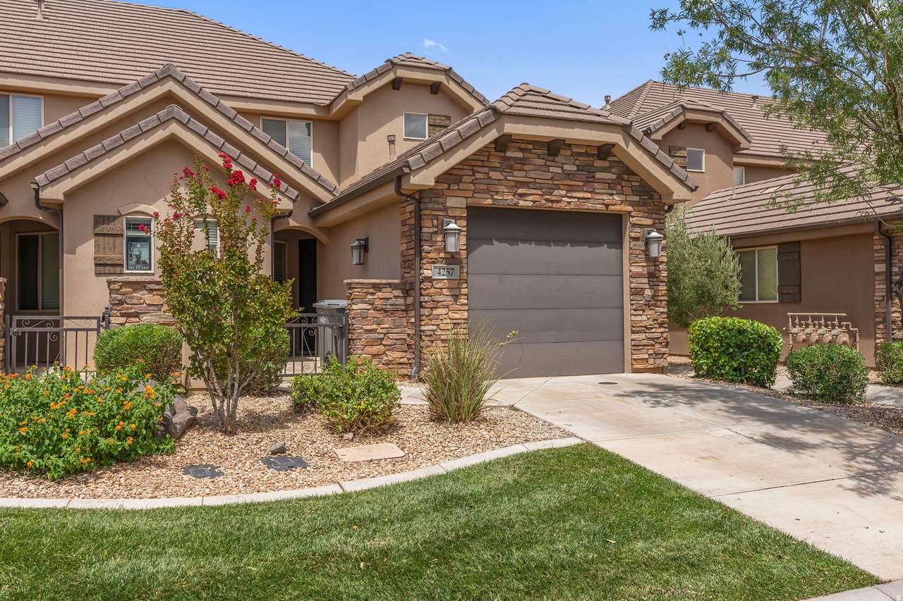 4257 Razor Dr - Photo 1