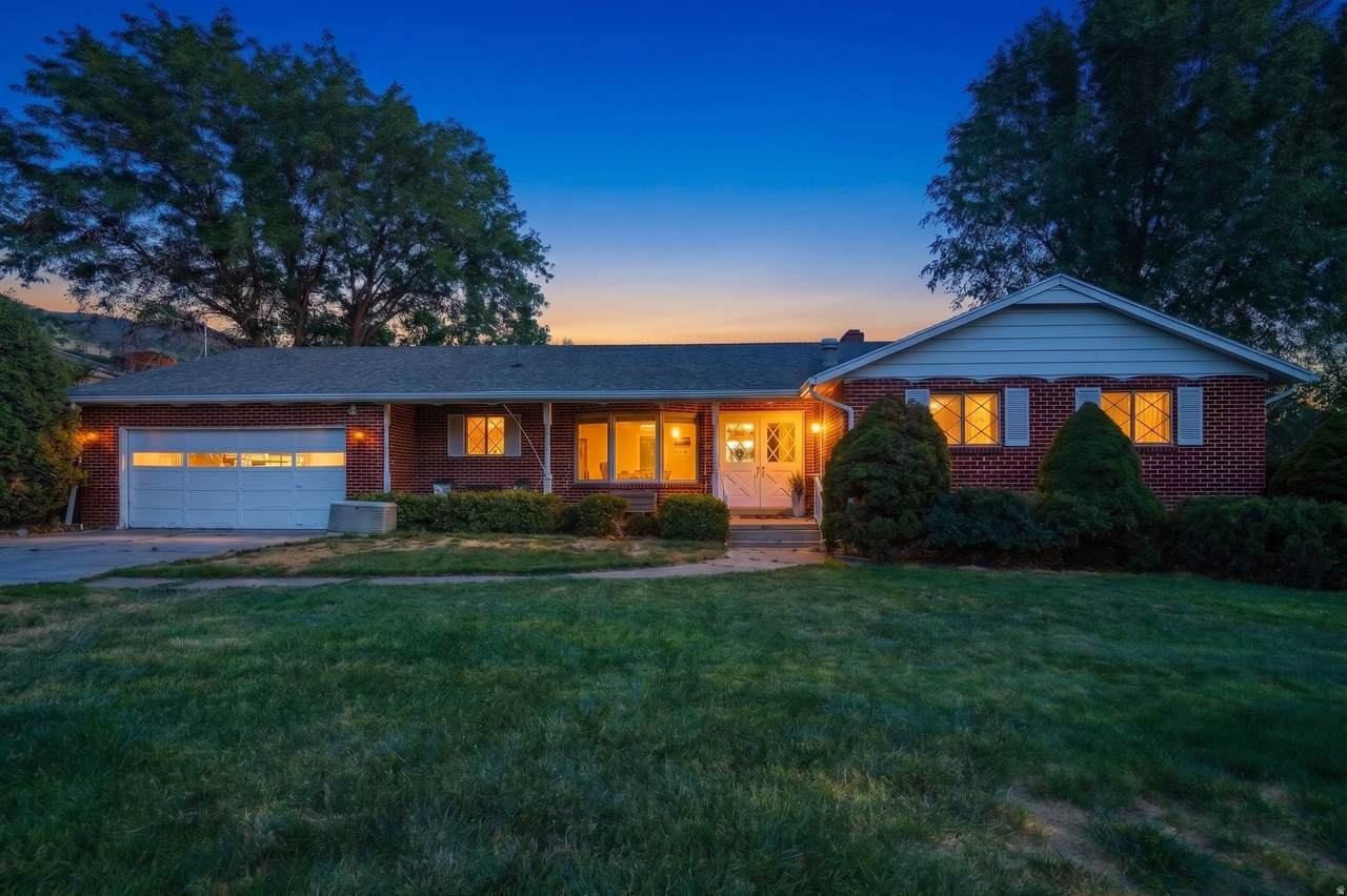 997 Henderson Dr - Photo 1
