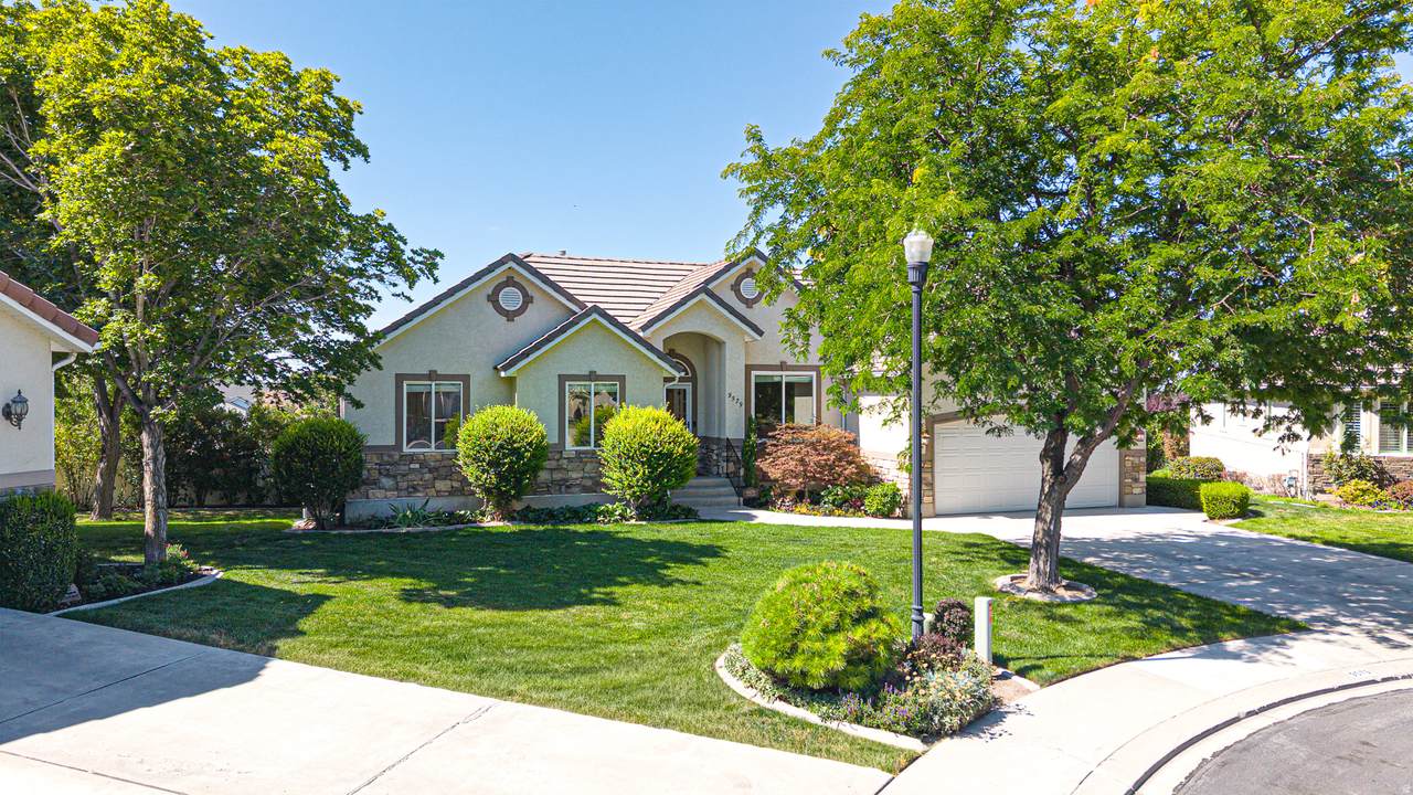 9579 Apple Ct - Photo 1