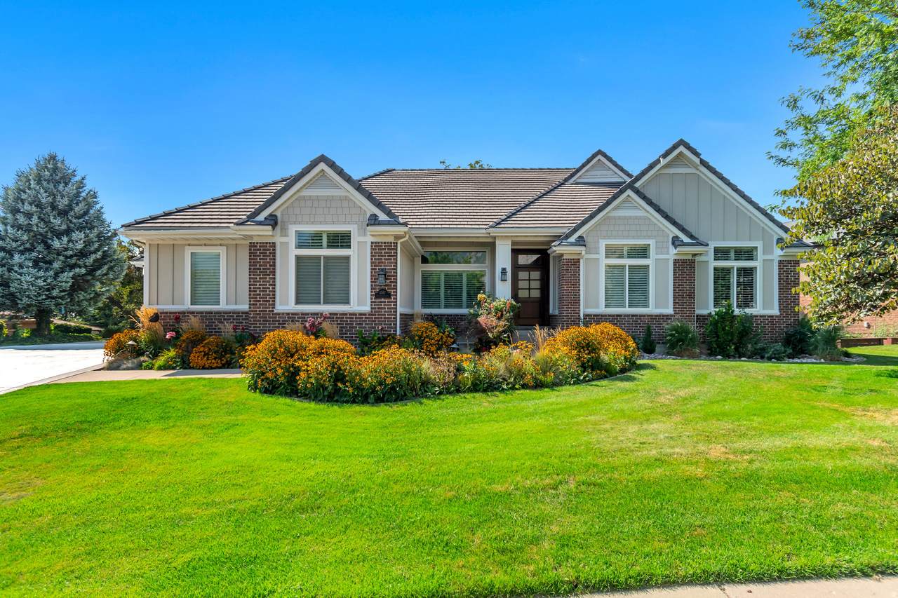 1567 Ridgeview Cir - Photo 1
