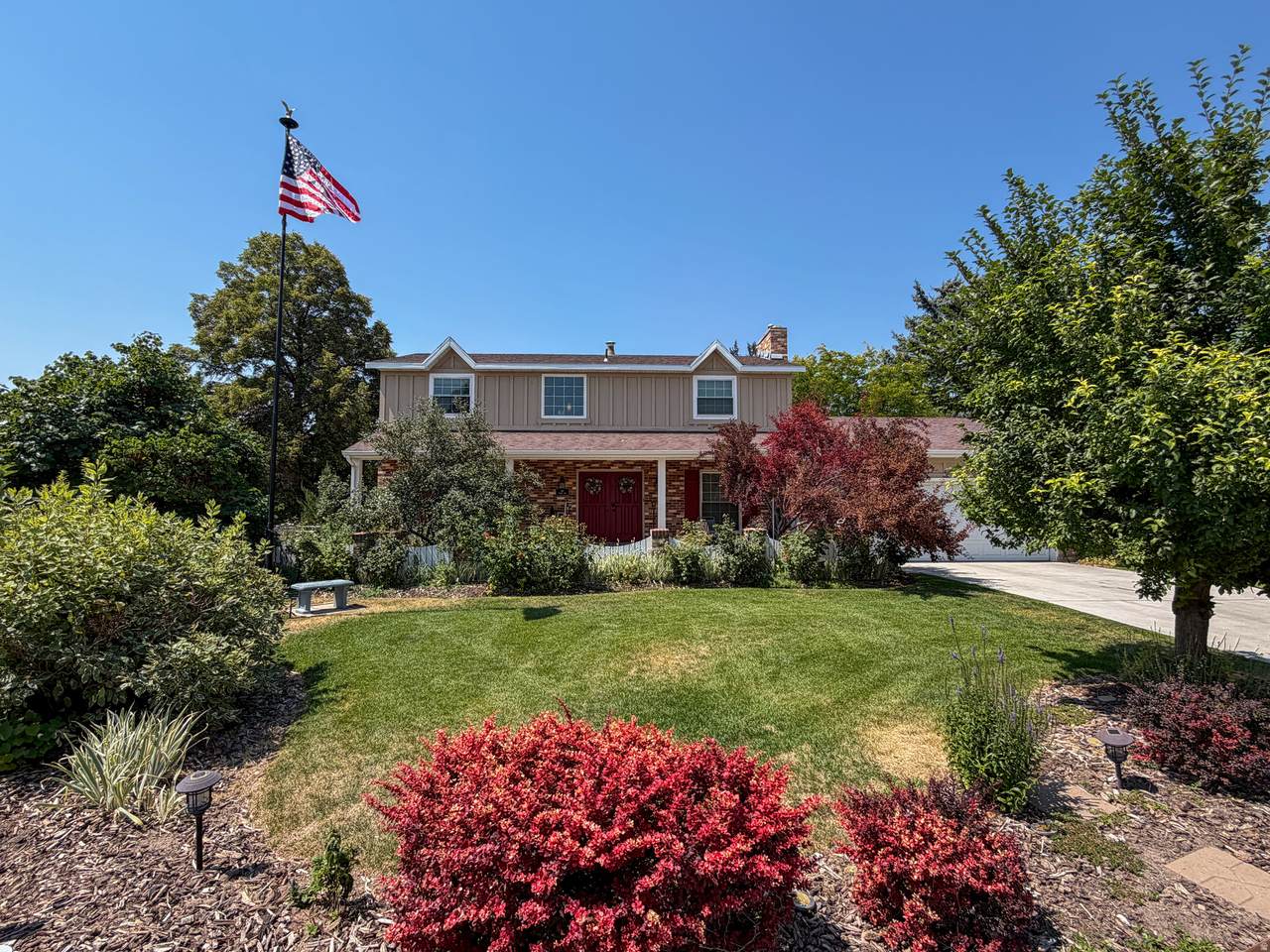 518 Wright Way - Photo 1