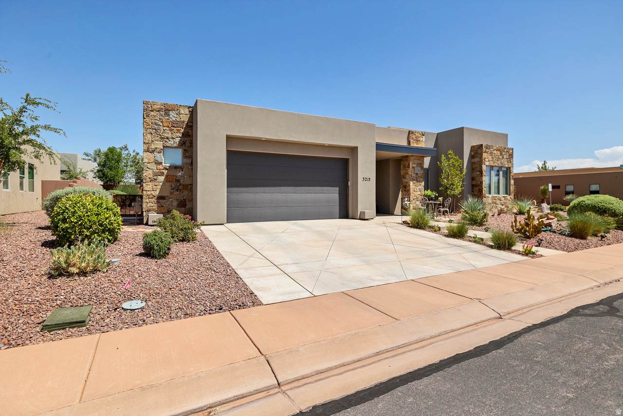 3215 Sandstone Dr - Photo 1