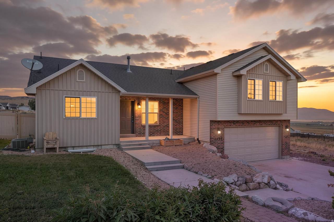 12498 Wallace Ln - Photo 1