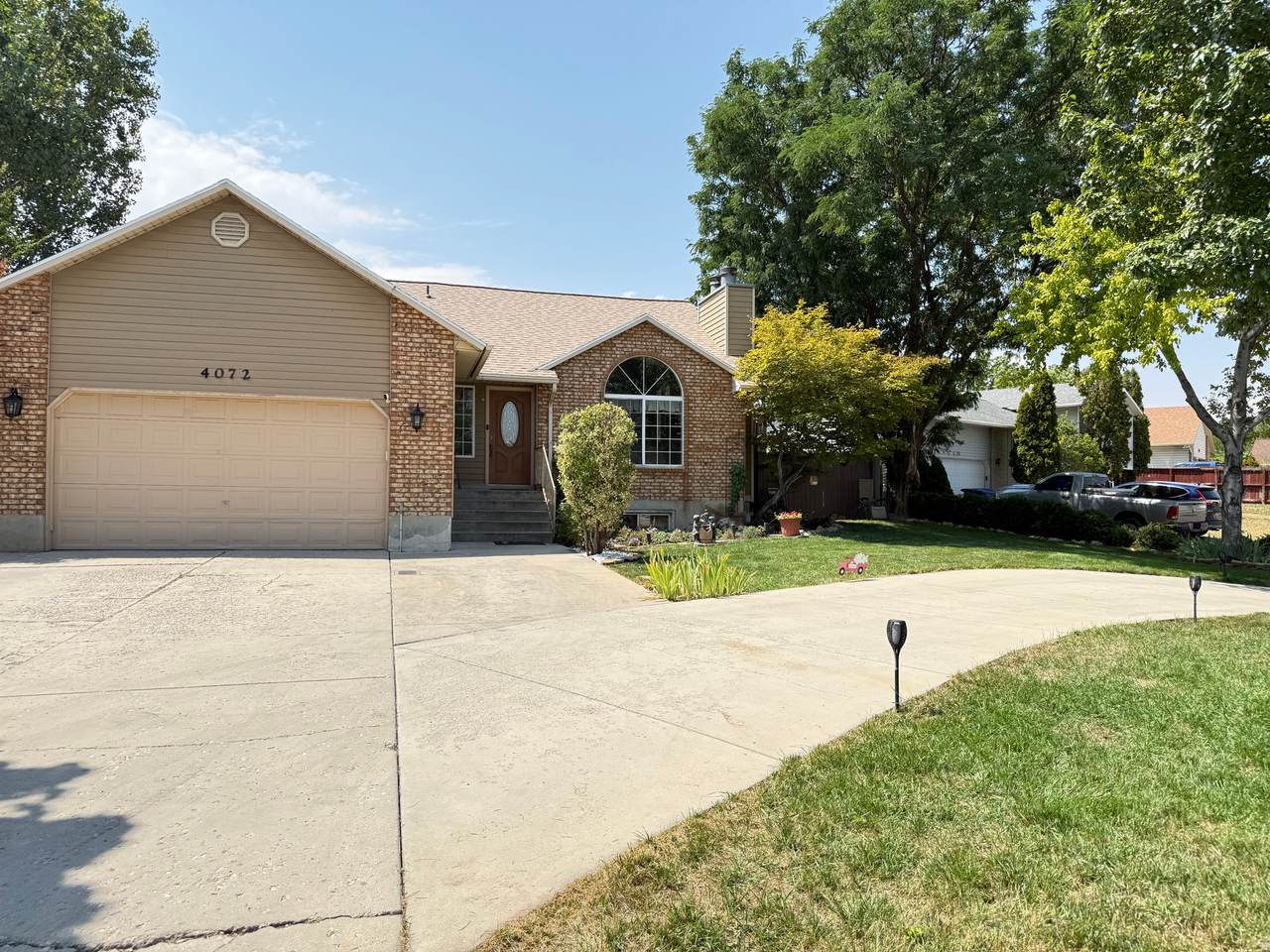 4072 Peachwood Dr - Photo 1