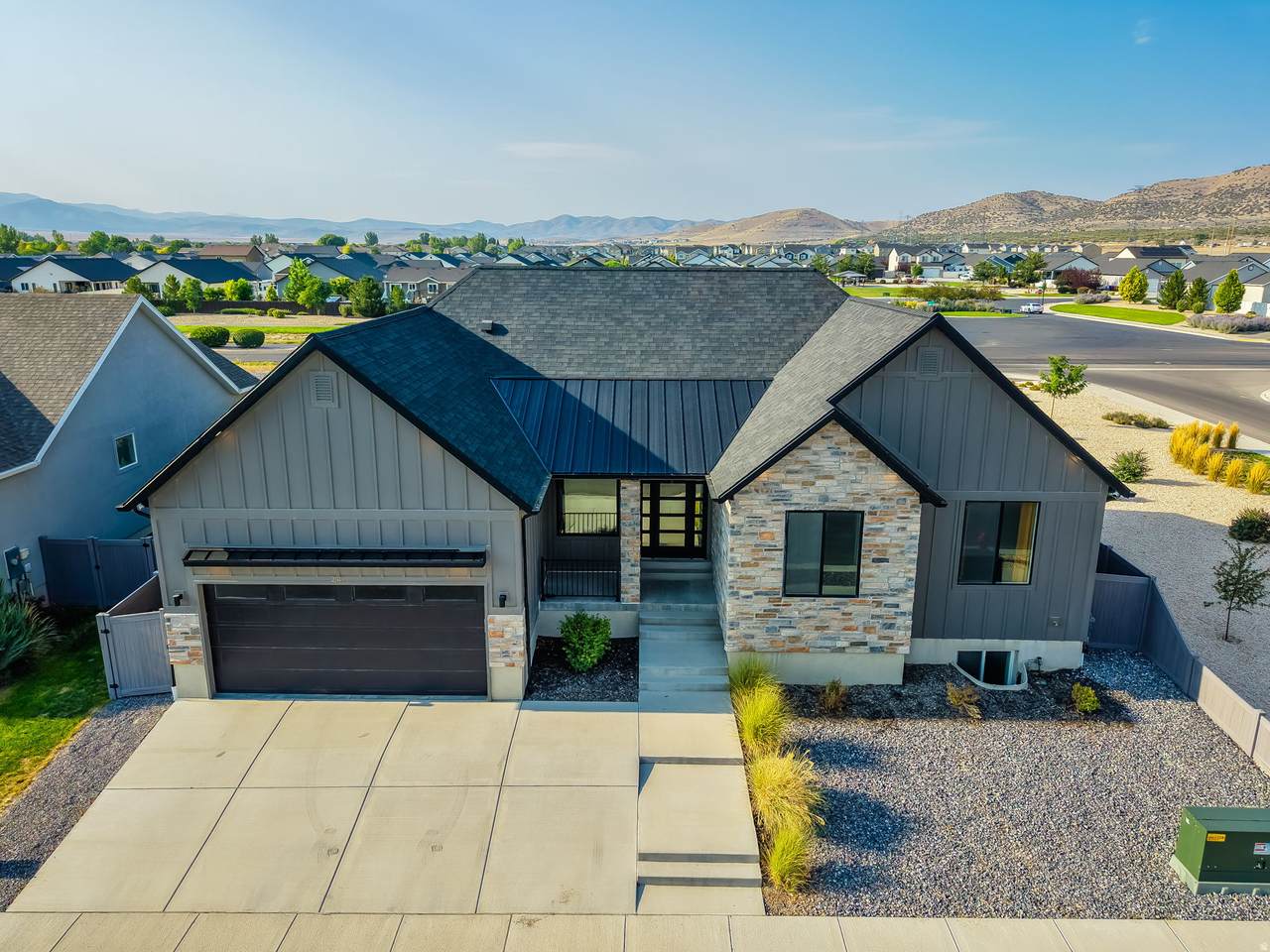 2311 Cobble Creek Ln - Photo 1