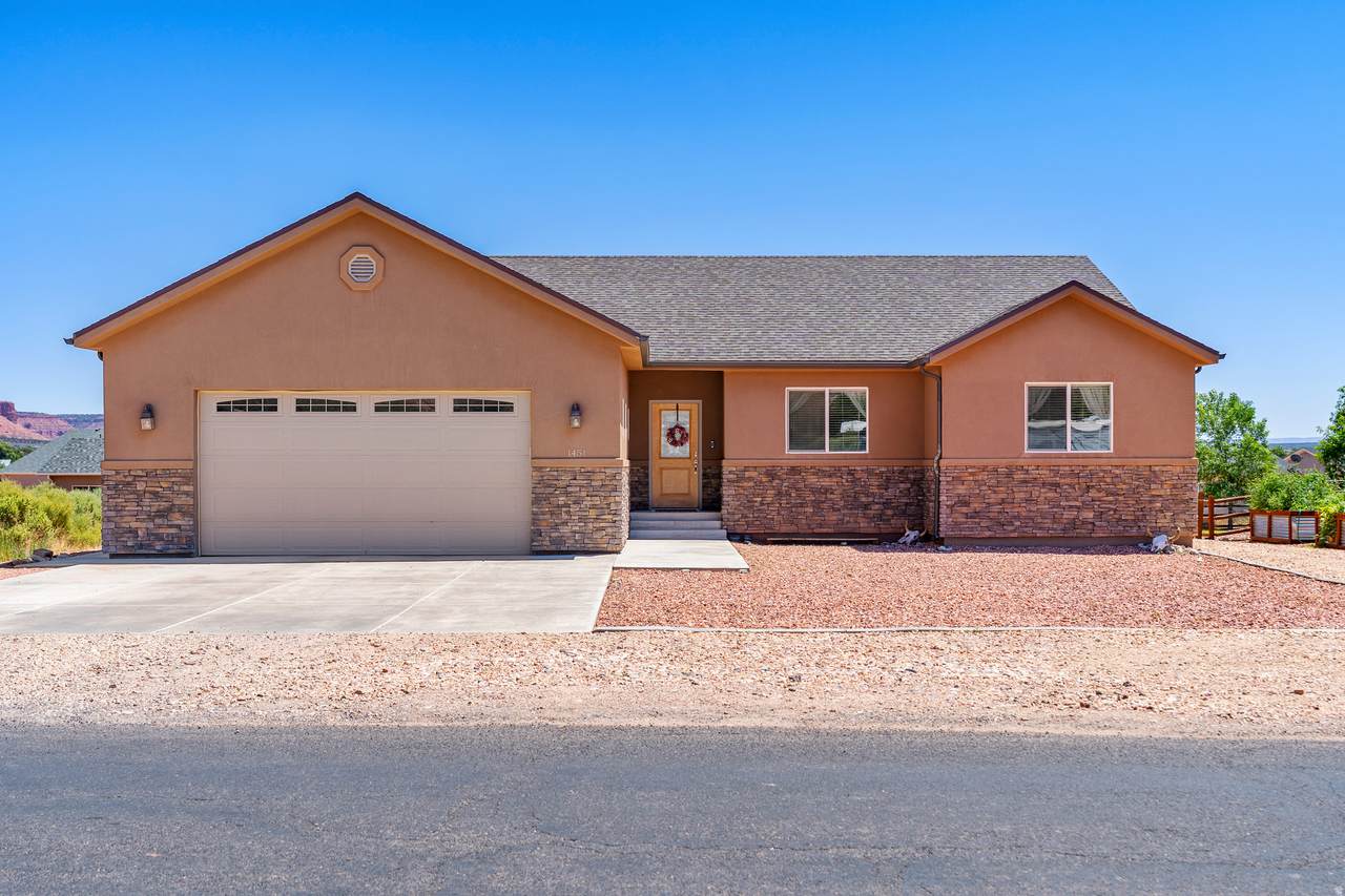 1451 Escalante Dr - Photo 1