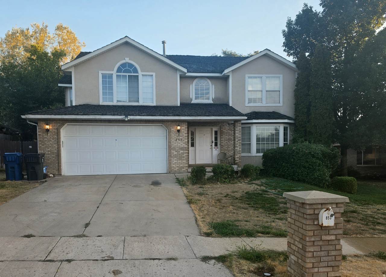 853 Windemere Ln - Photo 1