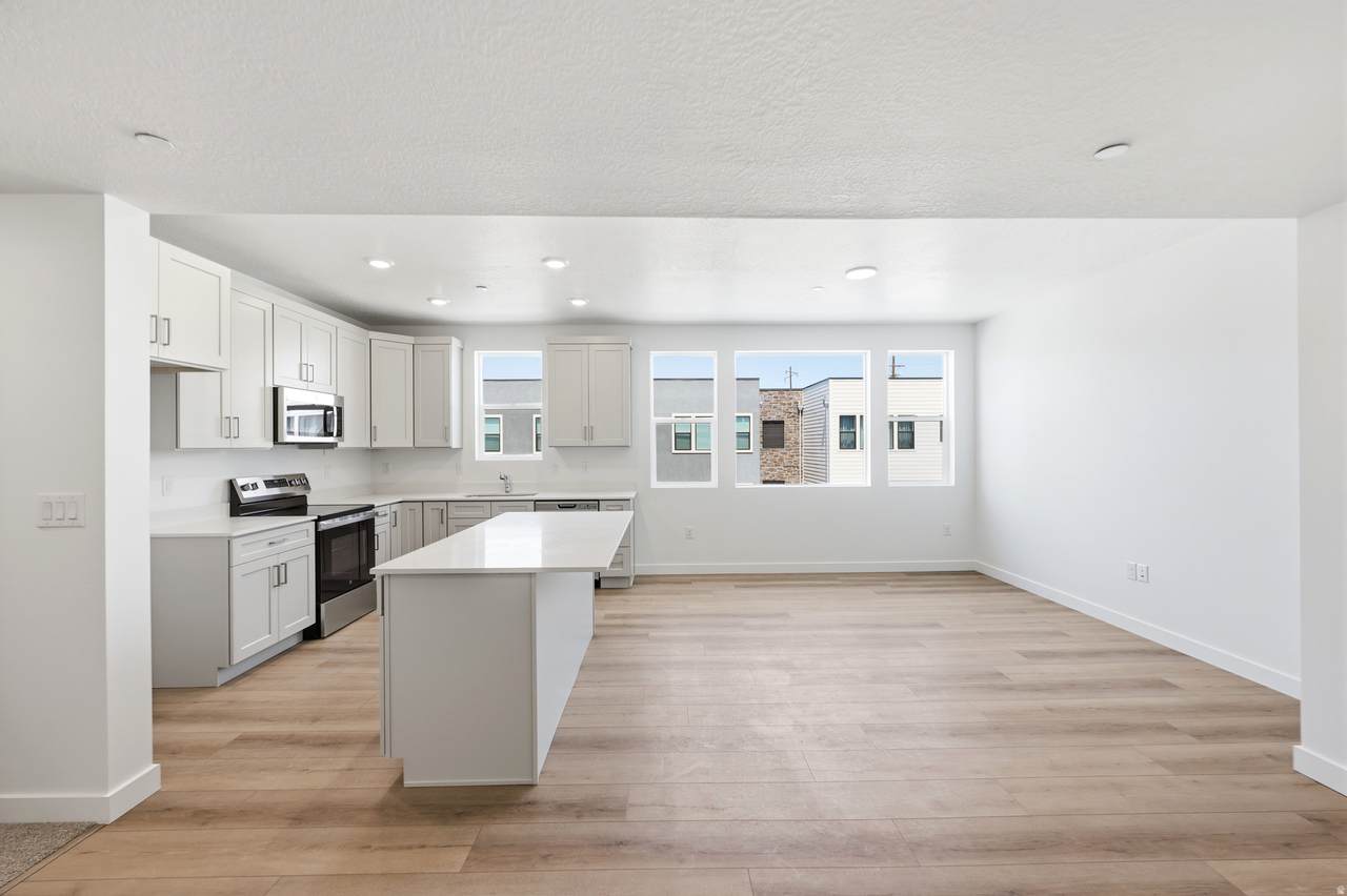8333 Iris Lumi Ln - Photo 1