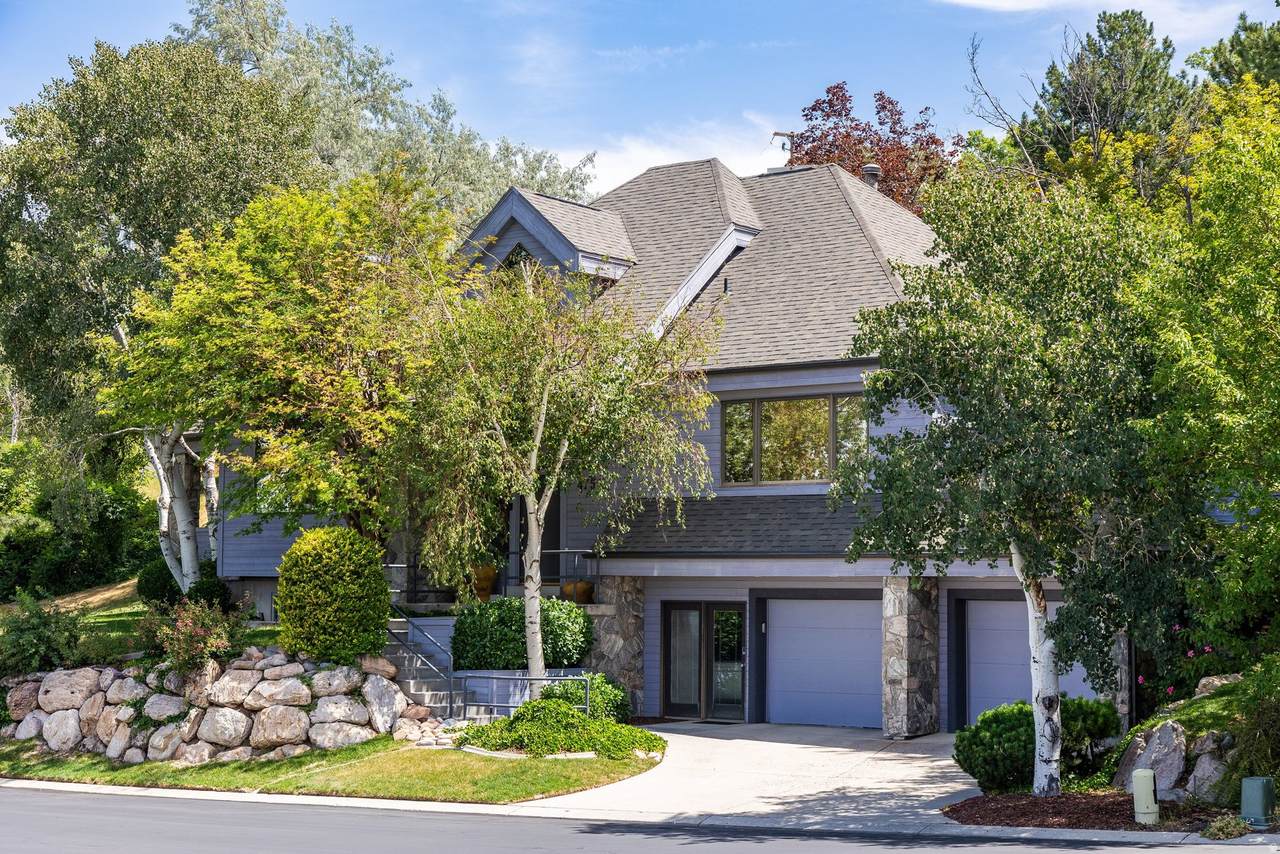 4755 Mountain Ln - Photo 1
