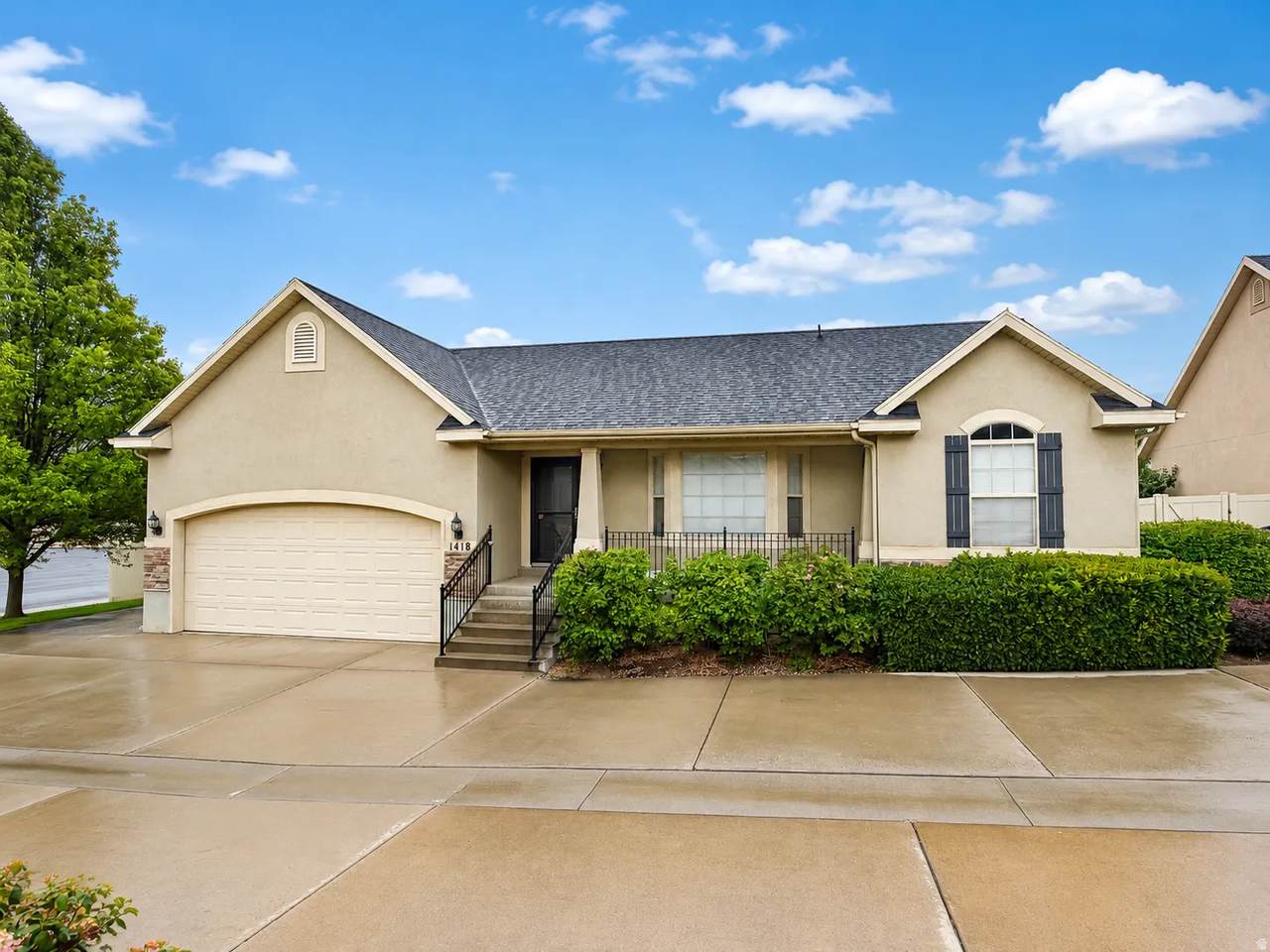 1418 Avalon Dr - Photo 1