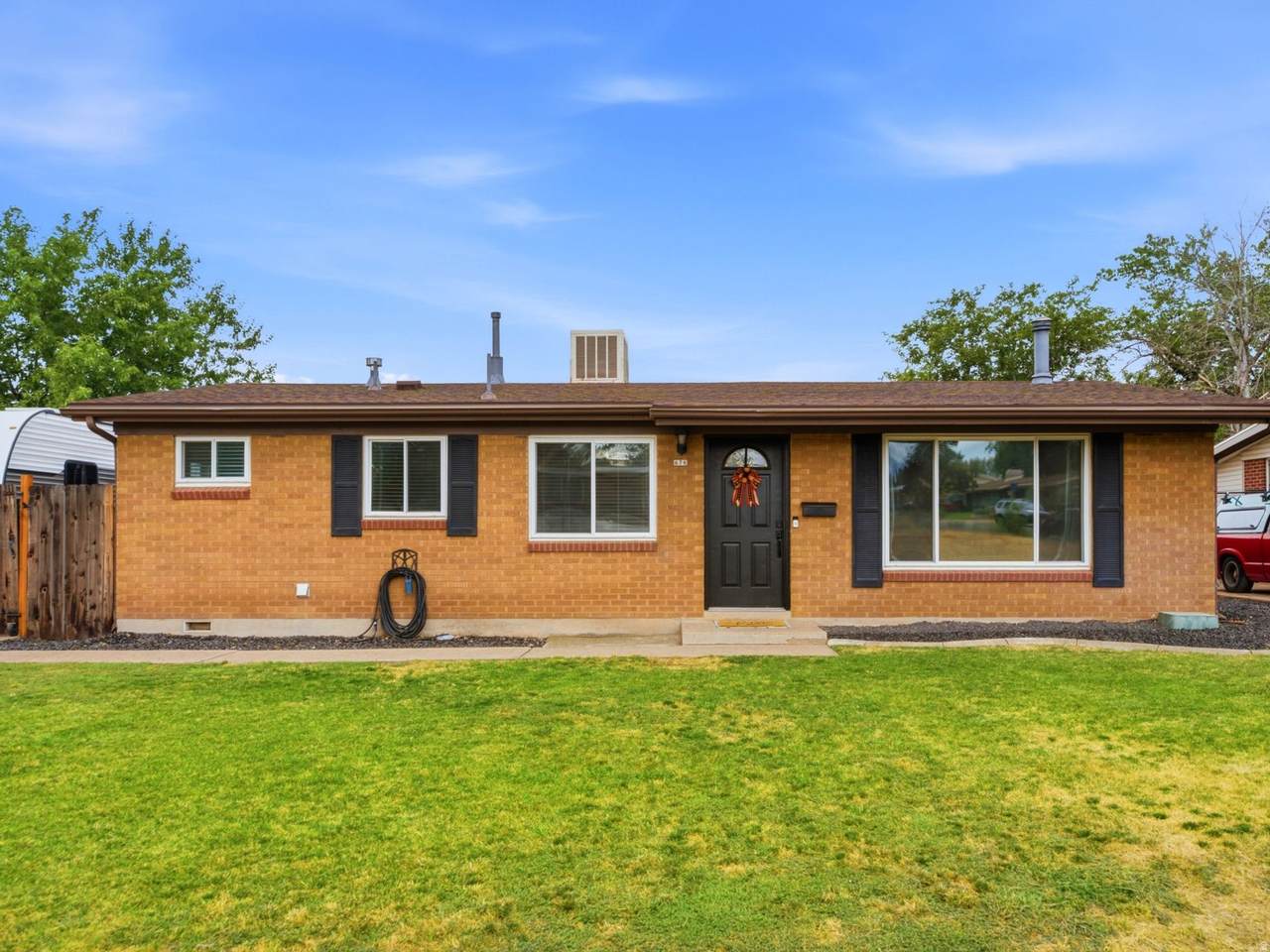 676 Ann St - Photo 1