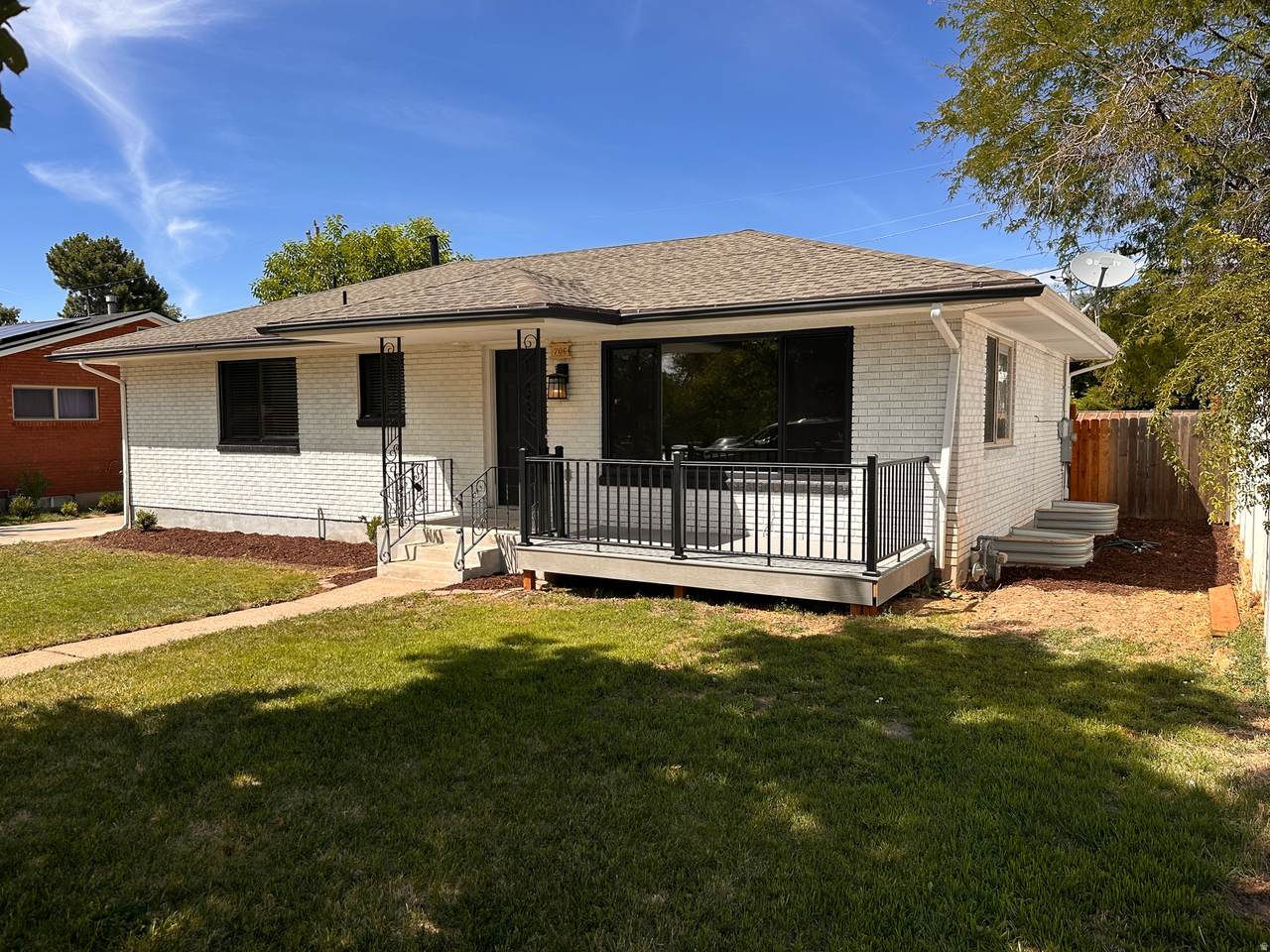 706 Cook St - Photo 1