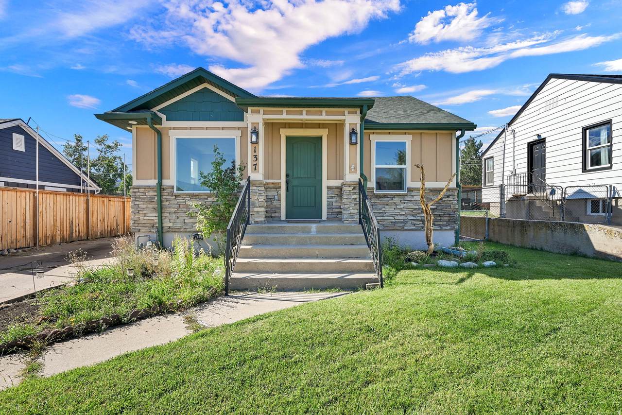 137 Country Dr - Photo 1