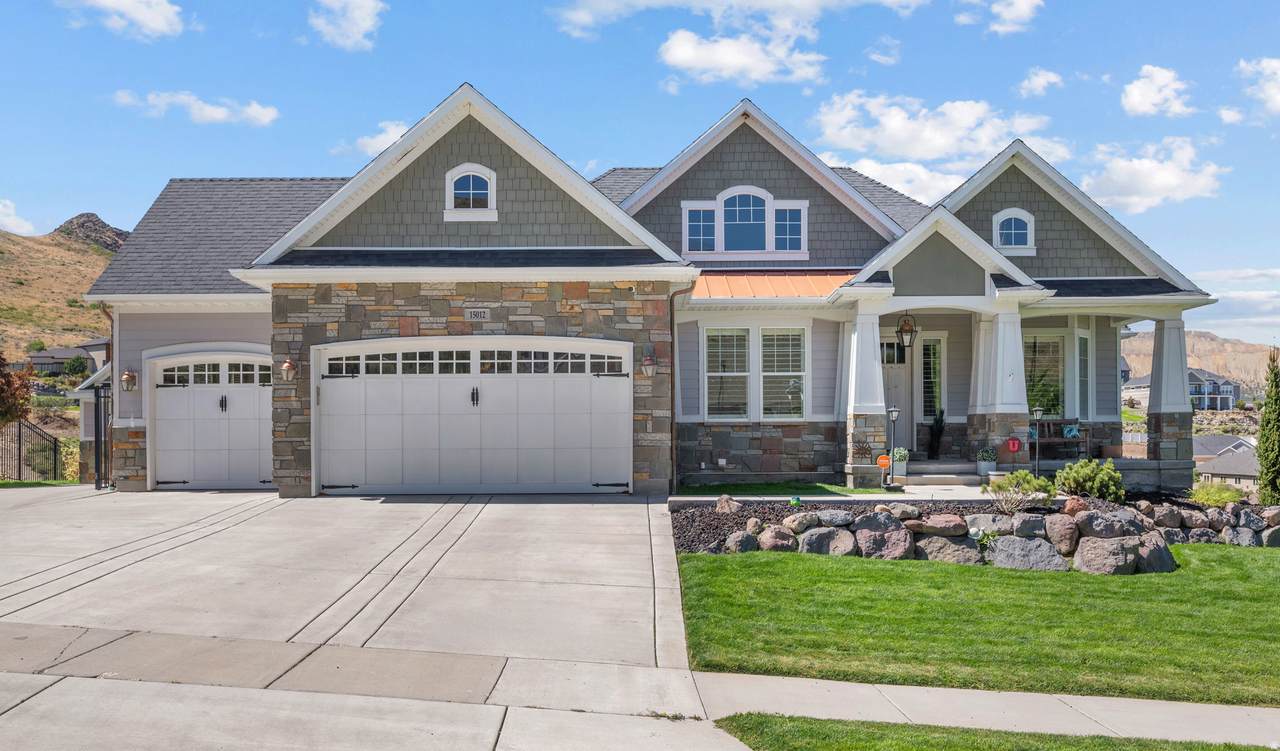 15012 Spring Dr - Photo 1