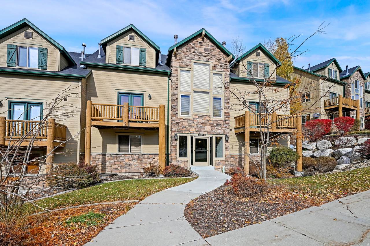 3521 Fox Run - Photo 1