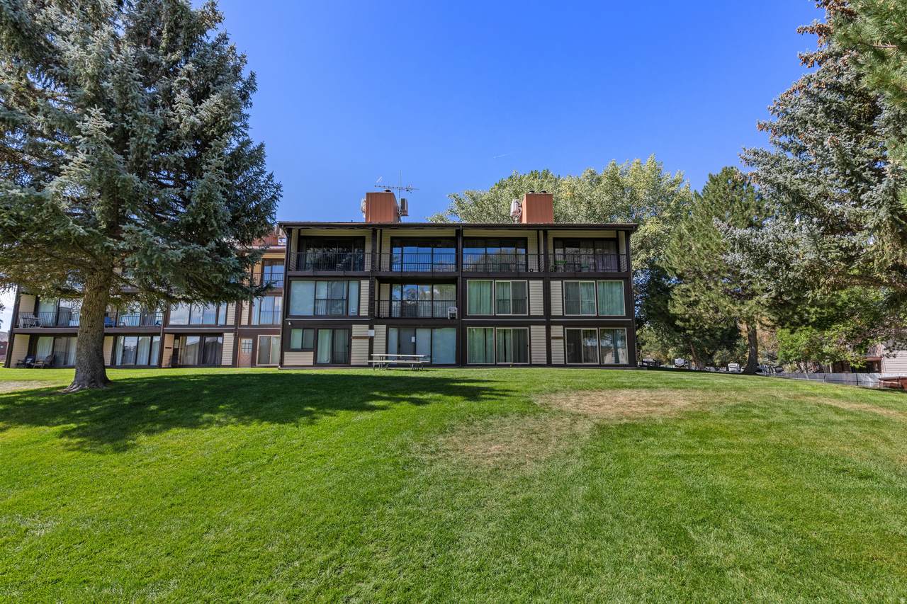 2176 Bear Lake Blvd - Photo 1