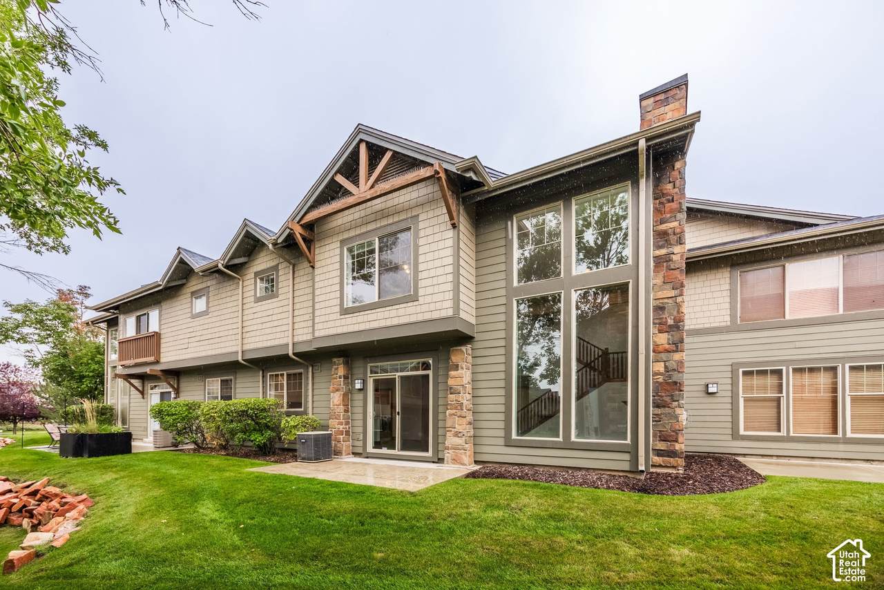 6078 Fox Point Cir - Photo 1