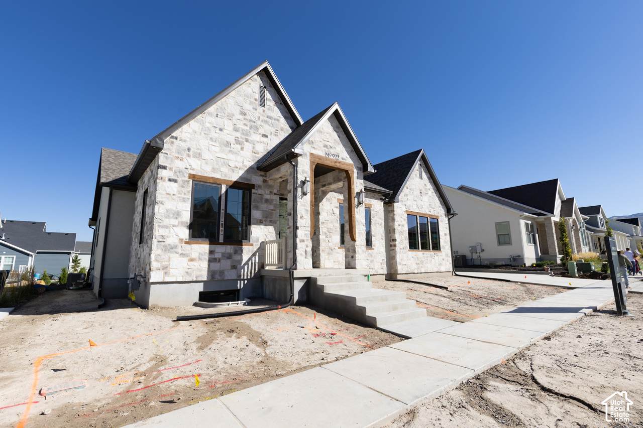 922 Louisa Dr - Photo 1