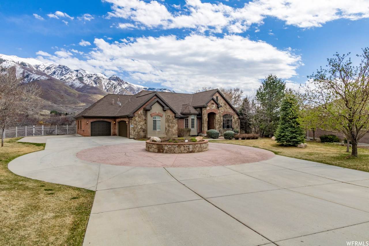 2376 Canyon View Dr - Photo 1
