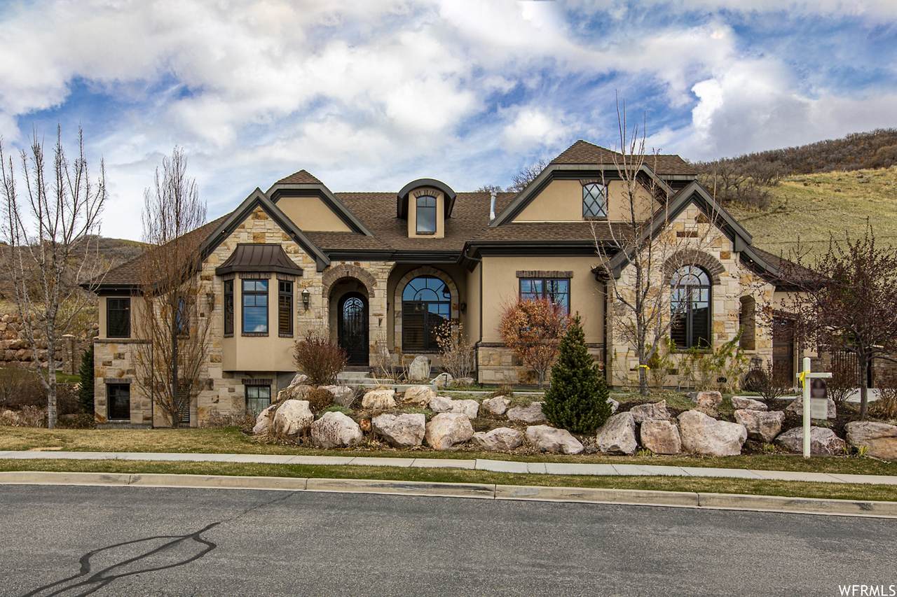 865 Sky Lark Ln - Photo 1