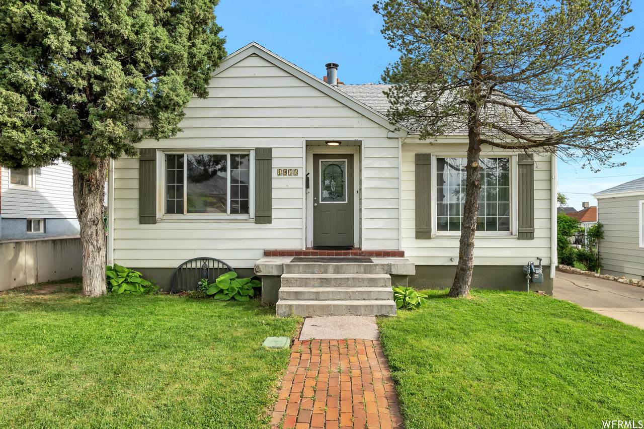 1075 30TH St - Photo 1