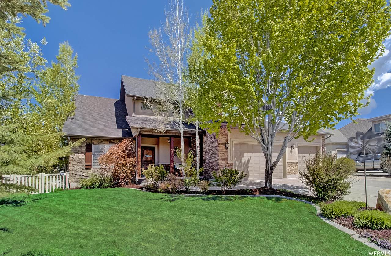 906 Cobblestone Dr - Photo 1