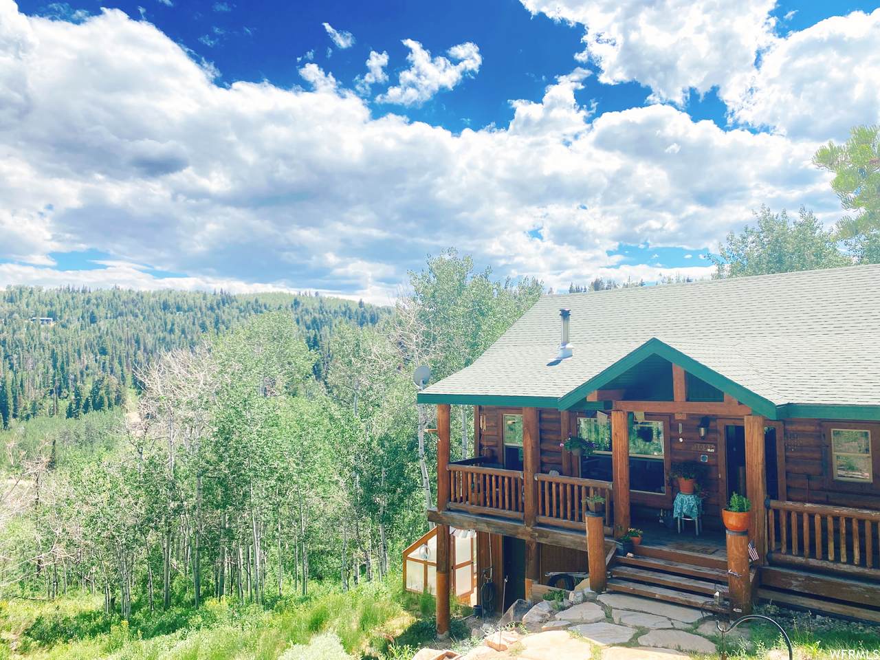 1091 Beaver Cir - Photo 1