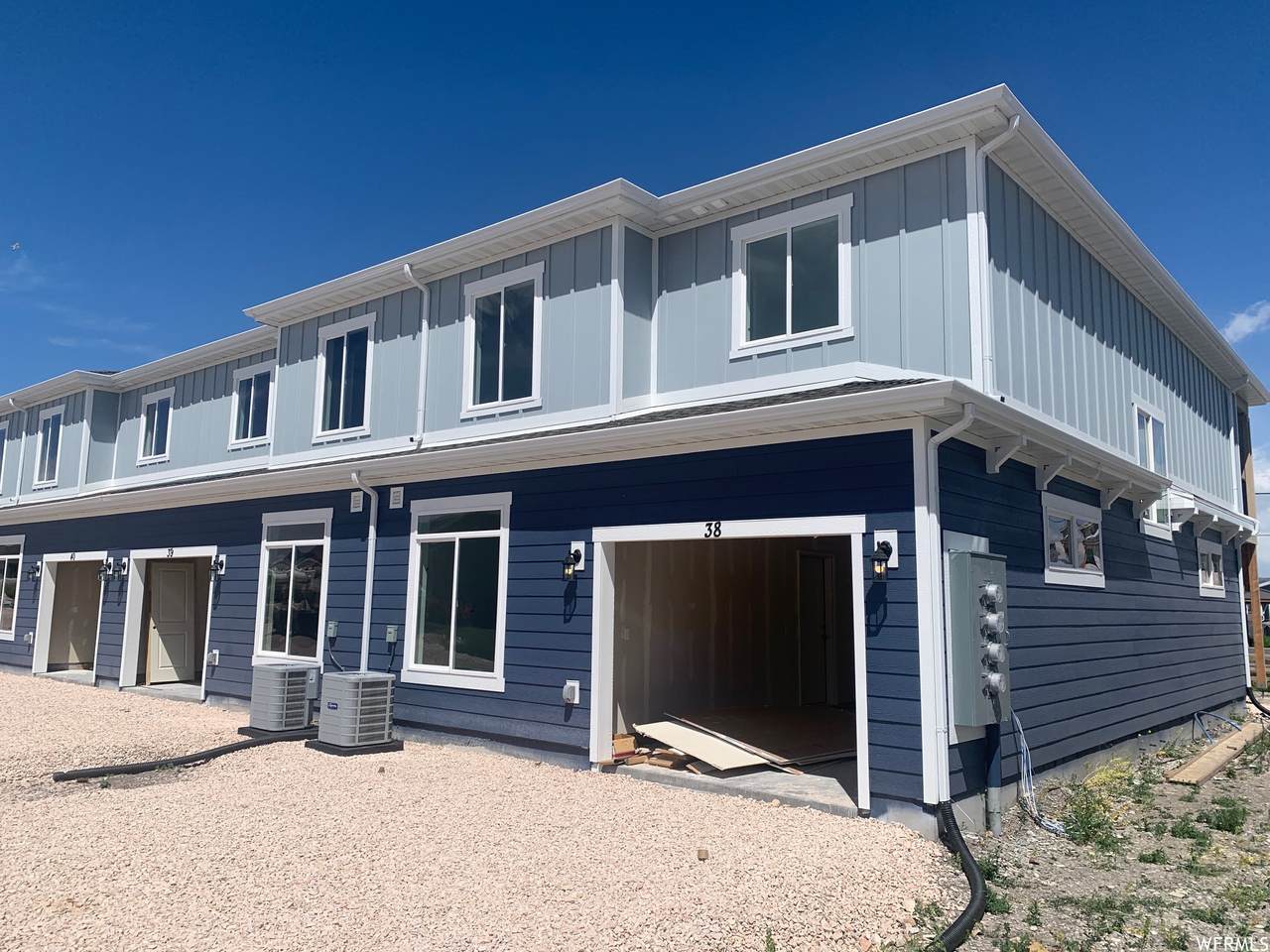 55 Buttercup Ln - Photo 1
