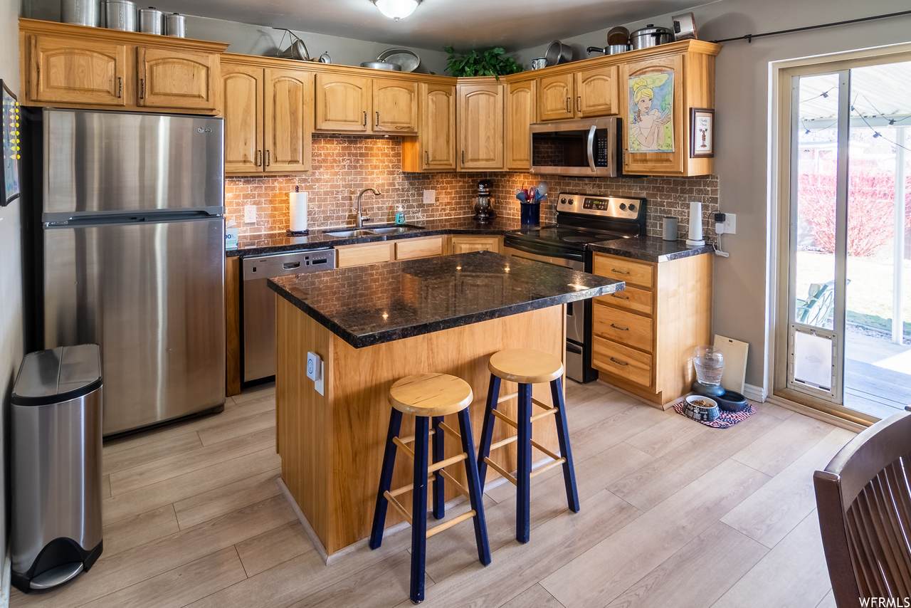 4252 Annapolis Dr - Photo 1