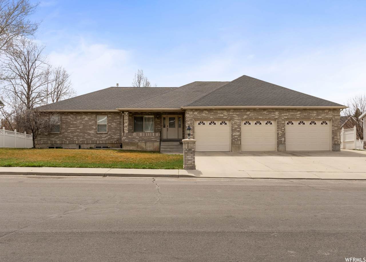 371 1800 - Photo 1