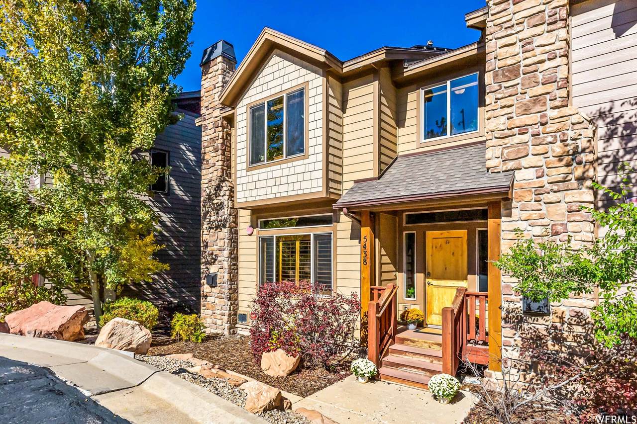 5438 Luge Ln - Photo 1