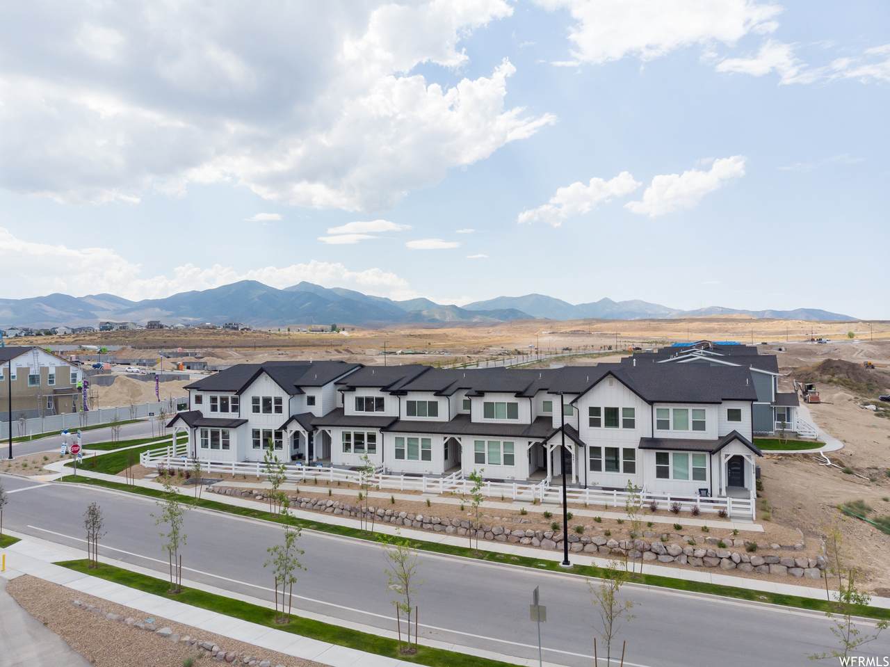 903 Sunspear Dr - Photo 1