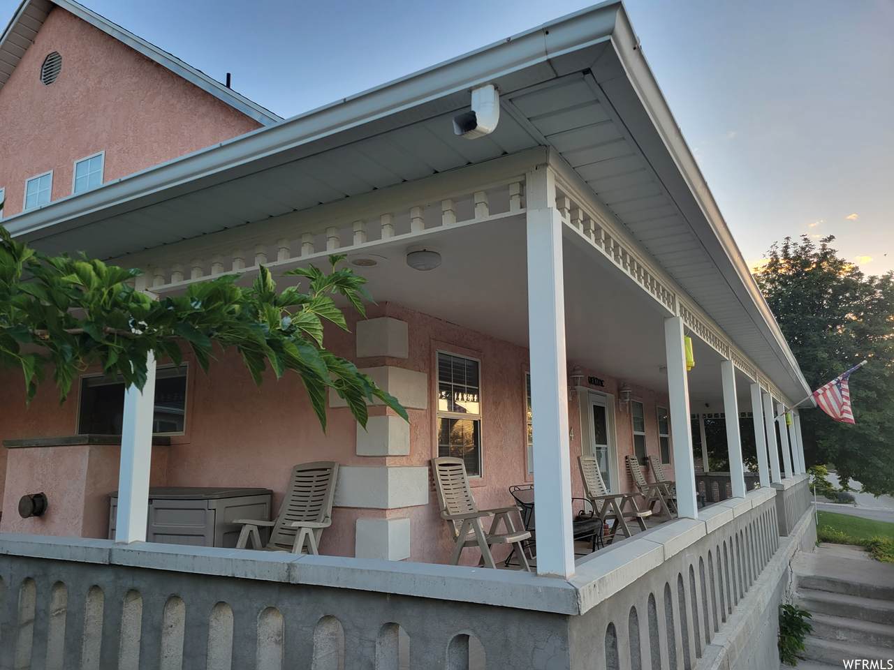 364 Meadows Dr - Photo 1
